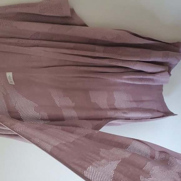 Lululemon Find Your Light Wrap - Picture 5 of 12